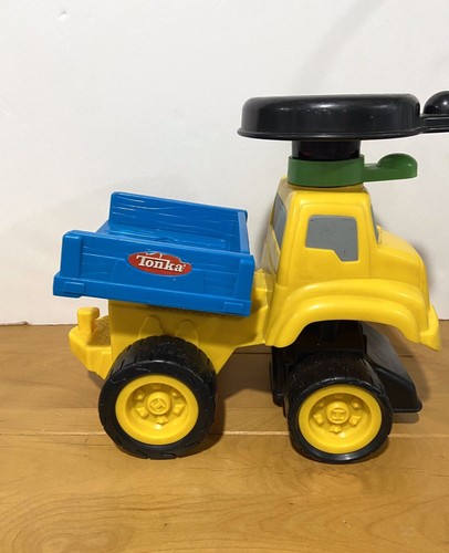 Tonka toy dump truck 2006 - truck,